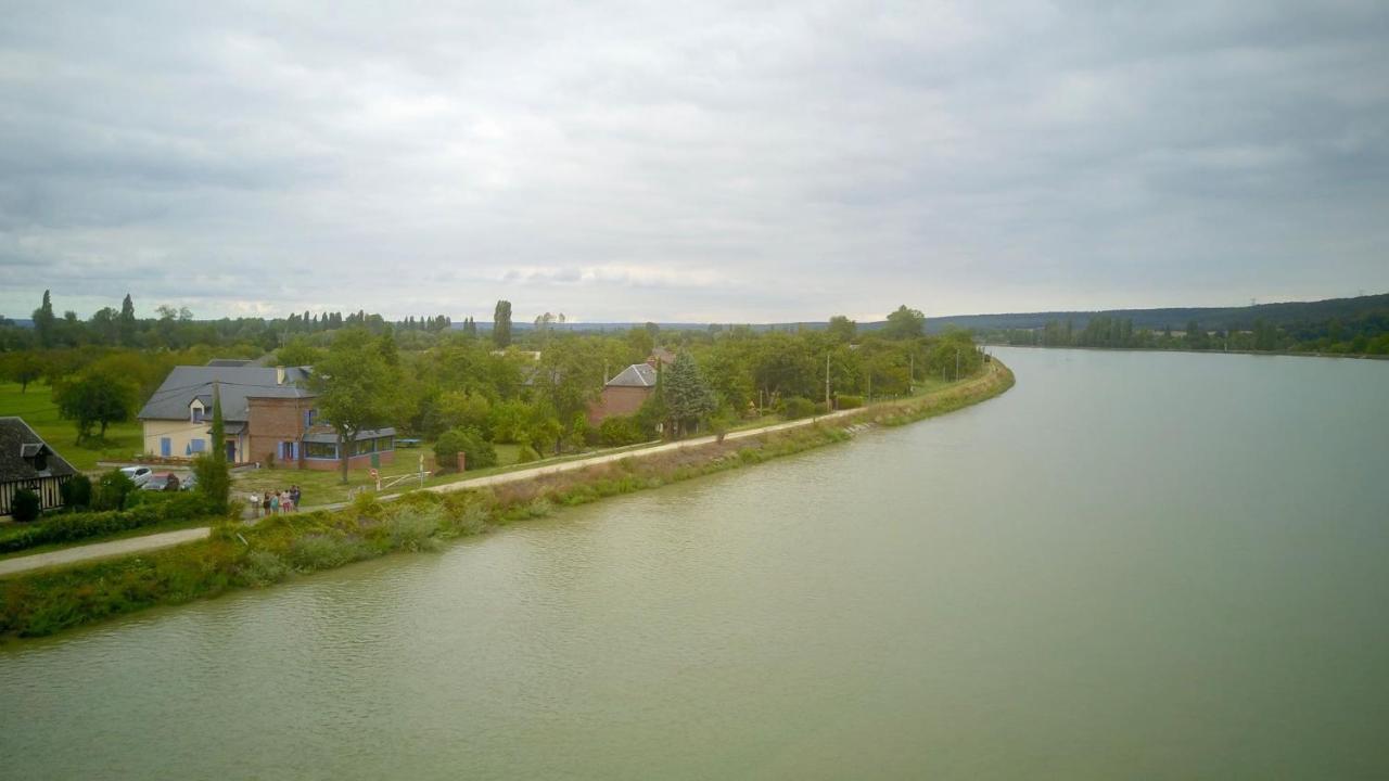 Chambres D'Hotes Le Relais Du Passage De La Roche Le Mesnil-sous-Jumièges Eksteriør billede